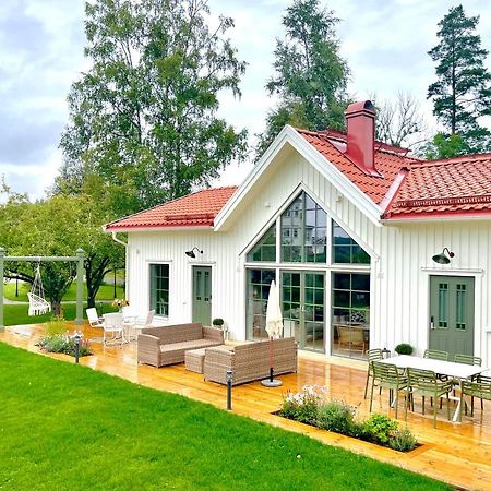 أوبسالا Bastuviken Bed And Breakfast المظهر الخارجي الصورة