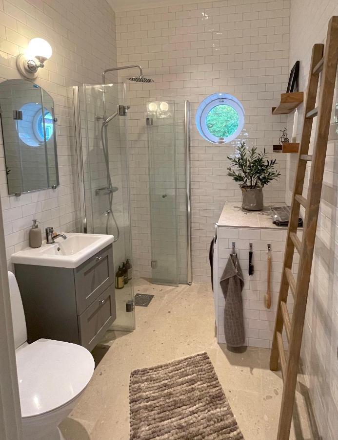 أوبسالا Bastuviken Bed And Breakfast المظهر الخارجي الصورة