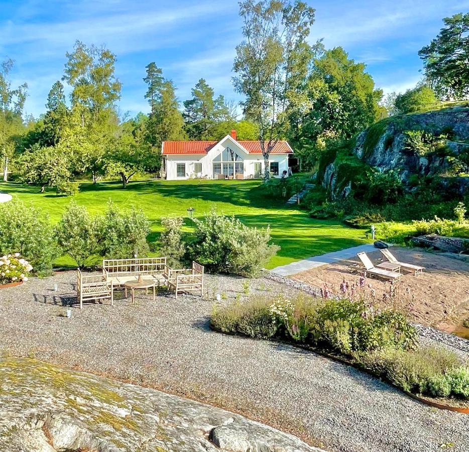 أوبسالا Bastuviken Bed And Breakfast المظهر الخارجي الصورة